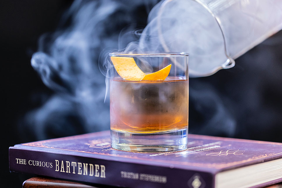 Recetas clásicas de cócteles de whisky reinventadas en nuevas propuestas que están siendo tendencia