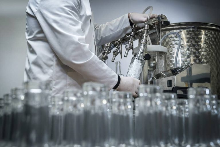 Las ginebras artesanales y cómo puedes aprovechar los mejores complementos para crear el gintonic perfecto