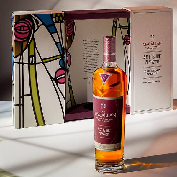 The Macallan Art Is The Flower, detalle de botella y estuche edición limitada
