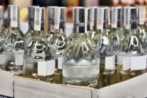 Los secretos de la destilación del vodka y cómo este proceso nos ofrece bebidas premium de máxima calidad.